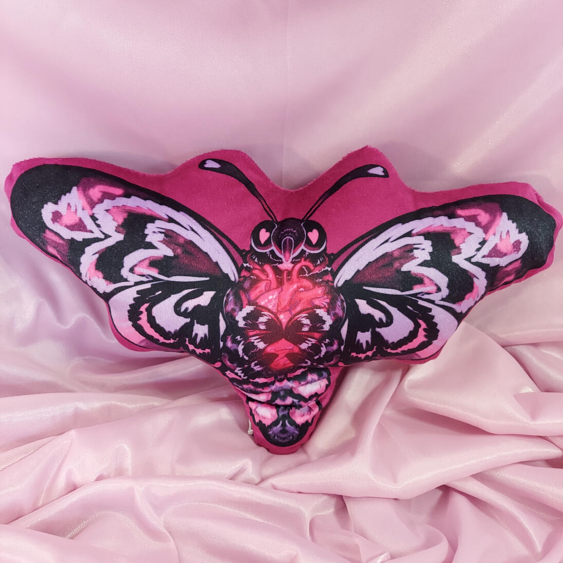 ✶ DEATH'S HEAD HEARTMOTH (FRONT) ✶